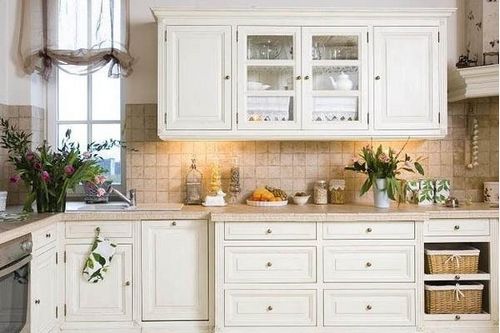Модная кухня в белом цвете: как сделать уютной?