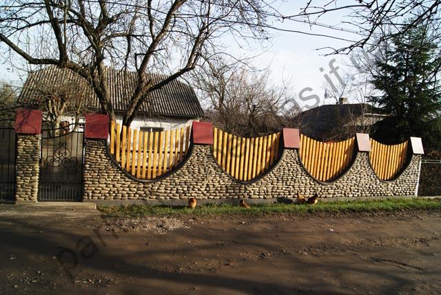 забор из песчаника