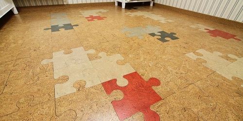 Чем покрыть или застелить пол? виды покрытий для пола в доме и квартире