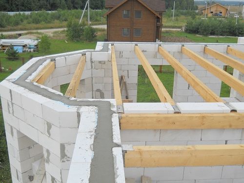 Деревянные перекрытия в доме из газобетона (перекрытие, балка) Деревянные перекрытия в доме из газобетона