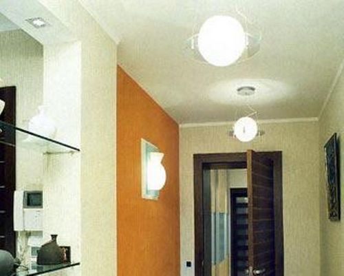 Дизайн потолка коридора в квартирах - различные варианты решения, фото (потолок, коридор) Дизайн потолка коридора в квартирах - различные варианты решения, фото