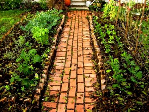 Дорожки на даче своими руками из подручных материалов
