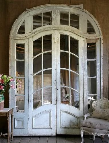 Двери под старину (49 фото): старинные межкомнатные изделия из дерева, деревянные конструкции из массива сосны своими руками (двери, интерьер) Двери под старину (49 фото): старинные межкомнатные изделия из дерева, деревянные конструкции из массива сосны своими руками