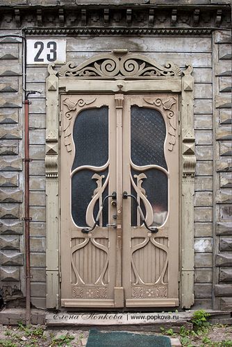 Двери под старину (49 фото): старинные межкомнатные изделия из дерева, деревянные конструкции из массива сосны своими руками (двери, интерьер) Двери под старину (49 фото): старинные межкомнатные изделия из дерева, деревянные конструкции из массива сосны своими руками