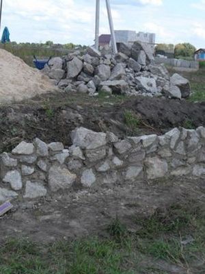 Фундамент из бутового камня: кладка каменного фундамента из бута своими руками с фото и видео (фундамент, камень) Фундамент из бутового камня: кладка каменного фундамента из бута своими руками с фото и видео