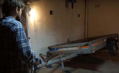 Хранение прицепа в гараже (прицеп, хранение, гараж) Хранение прицепа в гараже
