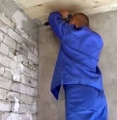Как штукатурить стены своими руками новичку, видео и фото