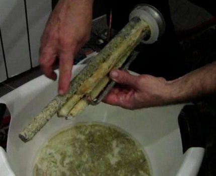 Как слить воду с водонагревателя раздичным способами