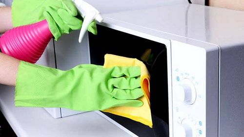 Как в домашних условиях почистить микроволновку легко и просто (затем, чистка) Как в домашних условиях почистить микроволновку легко и просто