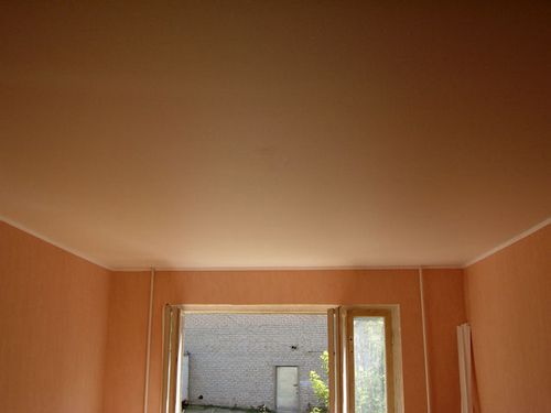 Как выбрать плинтуса для натяжных потолков: фото, советы (плинтус, потолок) Как выбрать плинтуса для натяжных потолков: фото, советы
