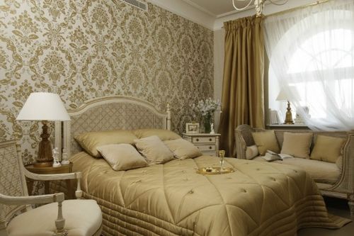 Какие выбрать обои для спальни, как делать комбинирование?