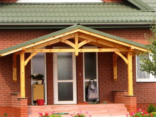 Козырек из дерева над крыльцом + фото