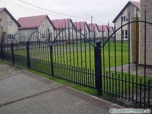 Красивые заборы для частных домов: фото и креативные идеи (забор, конструкция) Красивые заборы для частных домов: фото и креативные идеи