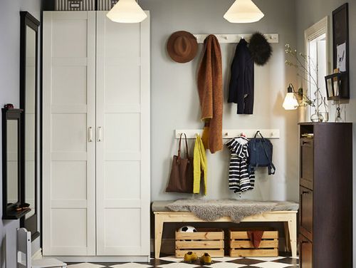 Мебель в прихожую от Ikea (51 фото): современные идеи дизайна 2018, корзины для зонтов и полки, подставки и скамейки, другие предметы интерьера коридора