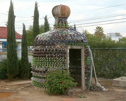 Оригинальные беседки: из бутылок и конфет. Фото, цена (беседка, фото) Оригинальные беседки: из бутылок и конфет. Фото, цена