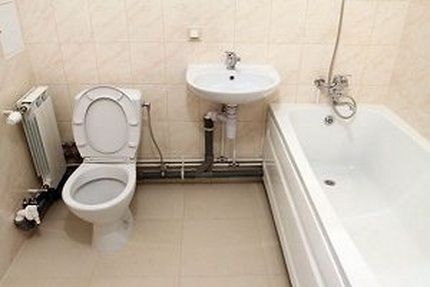 Разводка труб в ванной и туалете: правильные сантехнические схемы