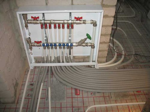 Схема монтажа водяного тёплого пола своими руками: правила построения, пошаговая инструкция (фото и видео)