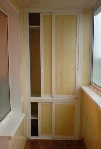 Шкаф на лоджию: 10 фото идей