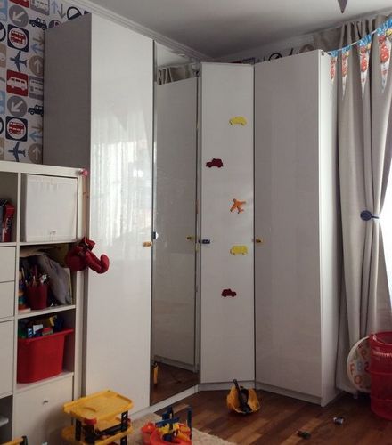 Шкафы Pax Ikea (46 фото): белый угловой шкаф в интерьере, двери и каркас, зеркальные модели, отзывы (шкаф, гардероб, мебель) Шкафы Pax Ikea (46 фото): белый угловой шкаф в интерьере, двери и каркас, зеркальные модели, отзывы