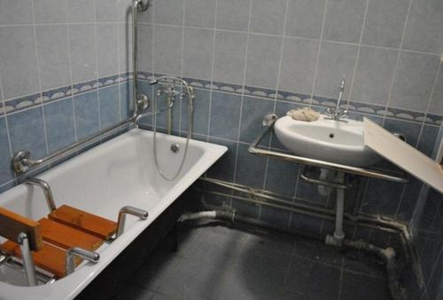 Сиденье для ванны для пожилых людей