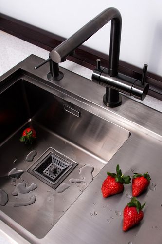 Смесители для кухни Ledeme: чешские от G.lauf, Oras, Am.Pm, Teka, Granfest, Grohe и Elghansa (смеситель, цена) Смесители для кухни Ledeme: чешские от G.lauf, Oras, Am.Pm, Teka, Granfest, Grohe и Elghansa
