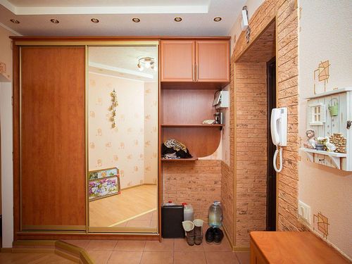 Стенка в прихожую: фото коридора, каталог горок угловых, дизайн и видео, мебель со шкафом-купе, кухни своими руками