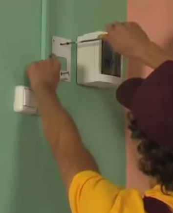 Теплый электрический пол под ламинат: Инструкция и Видео!