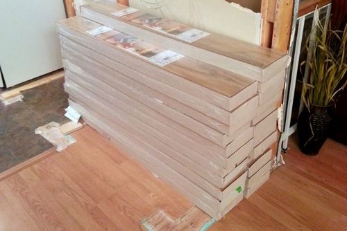 Укладка ламината на деревянный пол: как правильно класть, как положить на неровное основание, стоит ли укладывать самостоятельно или обратиться к профессионалам (ламината, пол) Укладка ламината на деревянный пол: как правильно класть, как положить на неровное основание, стоит ли укладывать самостоятельно или обратиться к профессионалам