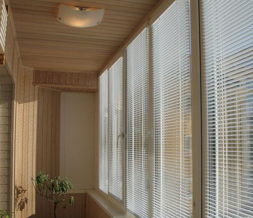 Виды жалюзи (61 фото): какие бывают типы жалюзи, штор, с описанием, варианты на пластиковые окна (жалюзи, окно, штора) Виды жалюзи (61 фото): какие бывают типы жалюзи, штор, с описанием, варианты на пластиковые окна